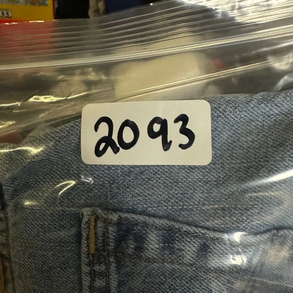 Levis 505 Mens Regular Fit Denim Shorts Light‎ Wash Blue Cotton Size 42 34505
